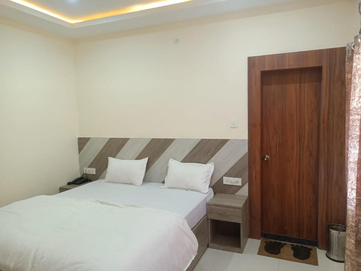 Hotel Rajwada Palace Orchha Exteriör bild